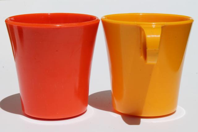 vintage Deka plastic coffee mugs, ring handle cups in retro avocado green, orange, harvest gold