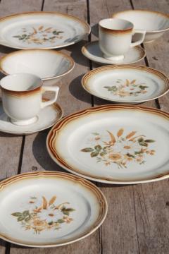 vintage Japan stoneware pottery dinnerware set for 2, Country Melody retro daisies