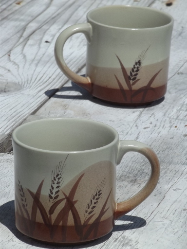 Vintage brown wheat stoneware coffee mugs, retro 70s 80s Japan?