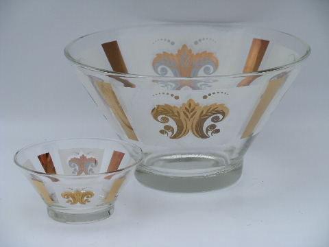 Vintage chip & dip glass bowls set, 1950's - 60's retro glassware