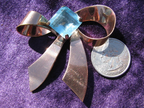 Vintage costume jewelry lot, ribbon bow pins, flower brooches