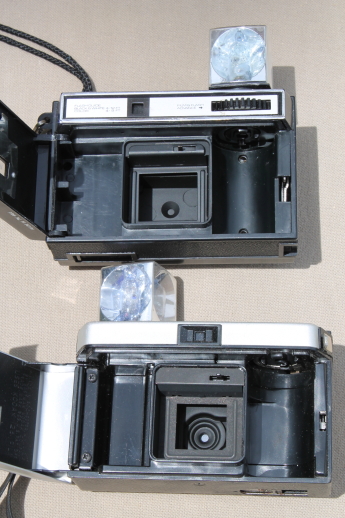 Vintage flashcube cameras lot, Kodak Instamatic 608, Instamatic 104, GAF 76 camera