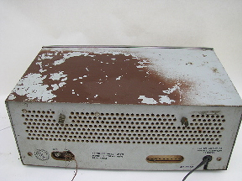 Vintage Hallicrafters model S-120 vacuum tube shortwave radio