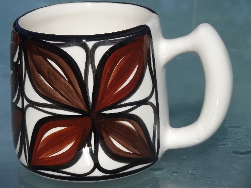 Vintage Hawaii handcrafted pottery, Pomaku Kiln Hawaiian coffee mugs