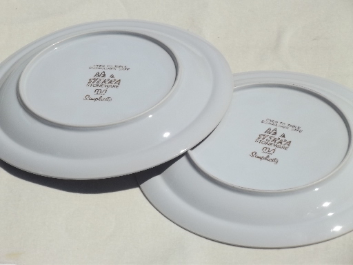 Vintage Japan stoneware, Sierra Simplicity brown band dinner plates