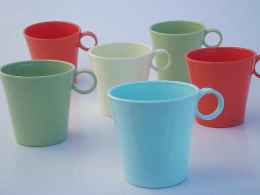 Vintage melmac coffee mugs, retro cups in pastel coral, aqua, green