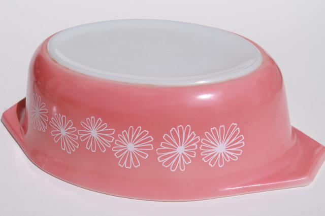 vintage pink daisy Pyrex oval casserole 043, 1 1/2 qt baking dish pan w/ lid