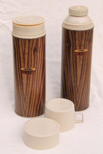 vintage plastic picnic travel lunchbox set, sandwich box & wood look grain Thermos bottles