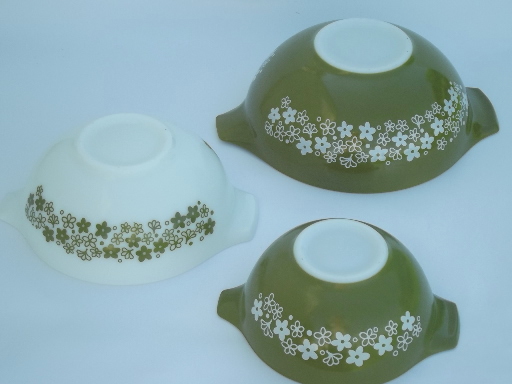 Vintage Pyrex cinderella nesting mixing   bowls set, green crazy daisy Pyrex