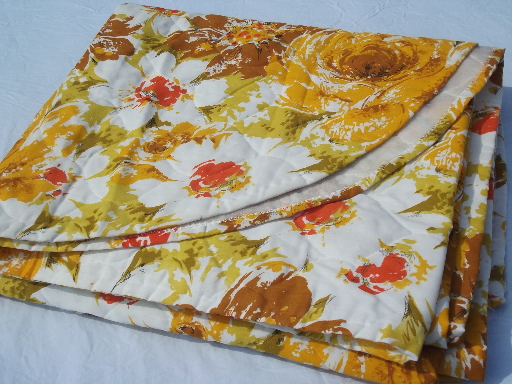 Vintage quilted bedspread, retro 60s gold roses daisy print, never used
