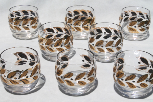 Vintage roly poly drinking glasses, mod round tumblers w/ gold laurel
