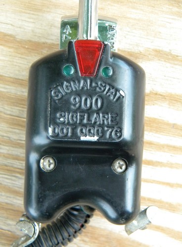Vintage Signal-Stat 900 Sigflare truck turn signal flasher switch