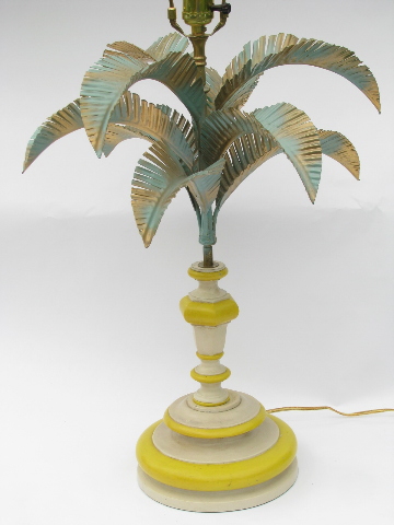 Vintage tole metal table lamp, tropical palm tree, retro beach!