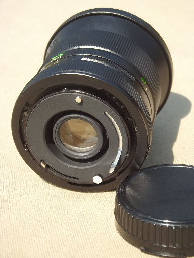 Vintage Vivitar 28mm 1:2.5 auto wide-angle lens - No. 22314646 Ø62mm