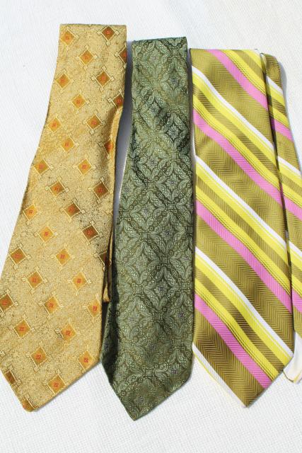 1960s 1970s vintage neckties, estate lot of men's ties, retro colors & styles