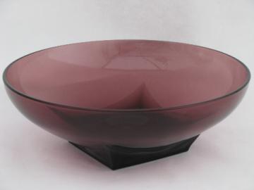 1960s vintage amethyst purple glass salad bowl, round on mod square