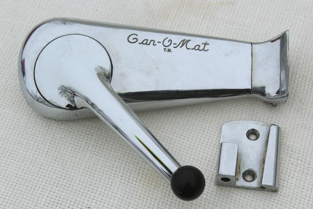 https://1stopretroshop.com/item-photos/40s-50s-vintage-chrome-CanOMat-swing-a-way-style-can-opener-wall-mount-1stopretroshop-nt12544-1.jpg