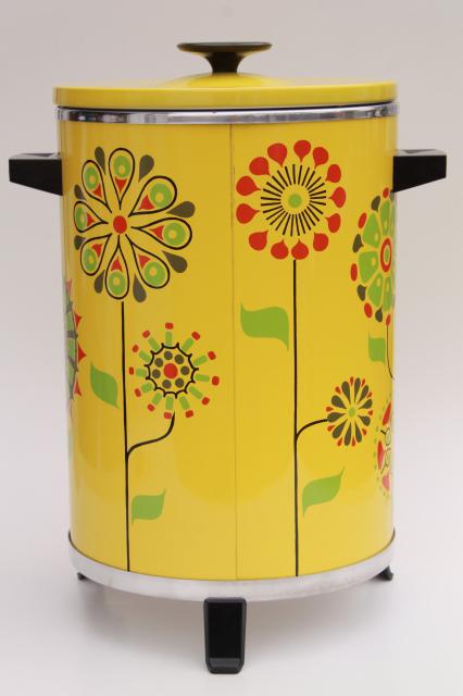 https://1stopretroshop.com/item-photos/60s-70s-flower-power-West-Bend-party-perk-vintage-30-cup-electric-coffee-percolator-1stopretroshop-nt4425-4.jpg