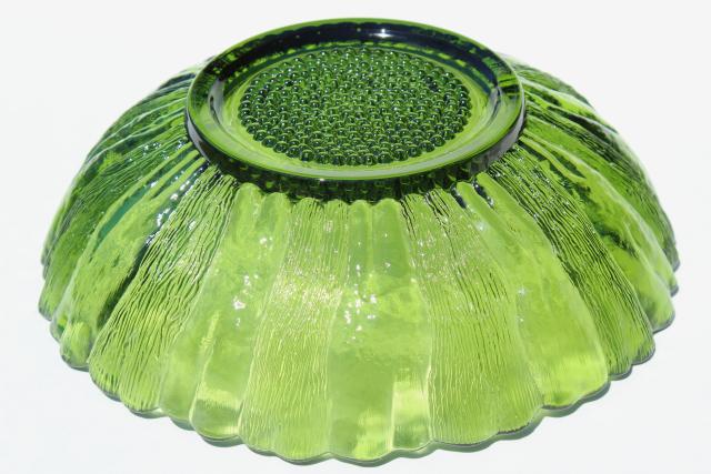 60s 70s vintage flower power green glass daisy shape serving bowl for snacks or salad
