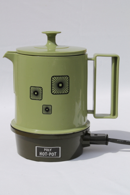 Vintage Regal Ware Avocado Green Whistling Tea Kettle Made in USA 70's Era