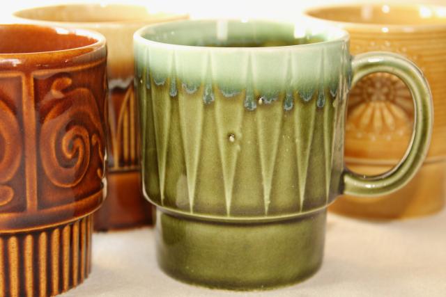 https://1stopretroshop.com/item-photos/60s-70s-vintage-stacking-stackable-ceramic-coffee-cups-set-of-mismatched-mugs-made-in-Japan-1stopretroshop-m21432-4.jpg