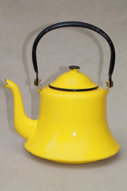 60s retro enamelware tea kettle, vintage sunshine yellow & black enamel metal teapot