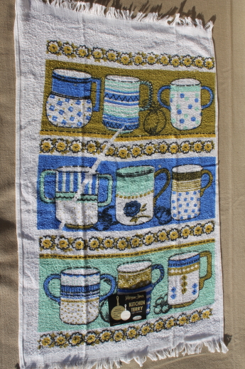 60s retro vintage terrycloth towel dishcloth & apron set, coffee cups or tea mugs print
