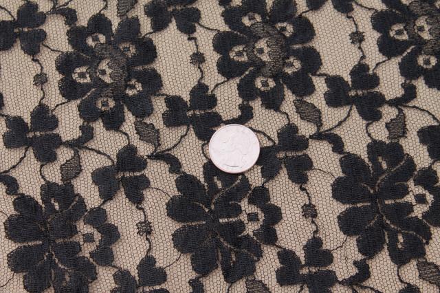 60s vintage chantilly lace veil shawl / head scarf, diamond shape black lace mantilla