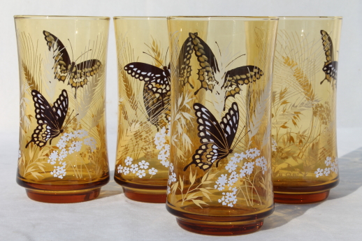 https://1stopretroshop.com/item-photos/70s-80s-vintage-drinking-glasses-butterflies-print-libbey-butterfly-tumblers-1stopretroshop-z391-1.jpg