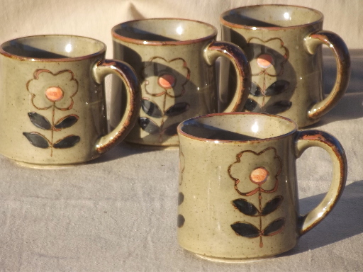 70s retro daisy flower coffee cups vintage  stoneware  
