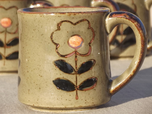 70s retro daisy flower coffee cups, vintage stoneware pottery mugs set