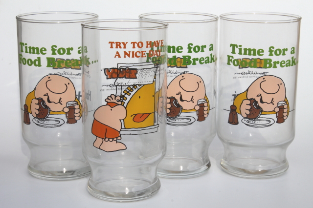 70s vintage drinking glasses, Ziggy character glass lot w/ two different comics prints