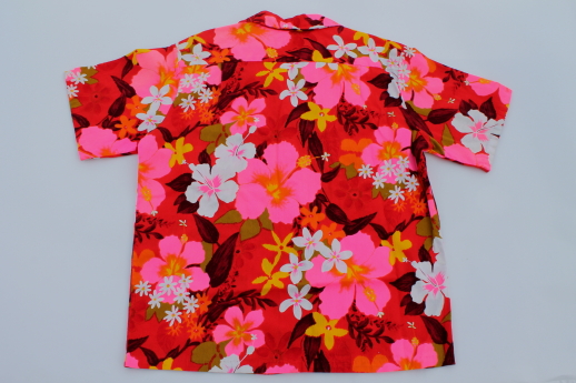 70s vintage Hawaiian print shirt, Hawaii label aloha sport shirt w/ tropical flowers