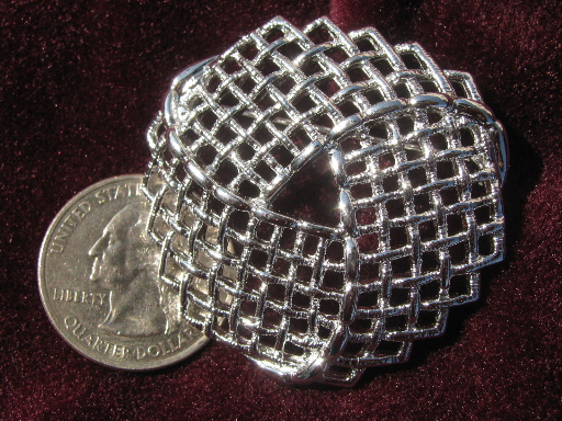 70s vintage Sarah Coventry pin, silver tone Trellis, large brooch