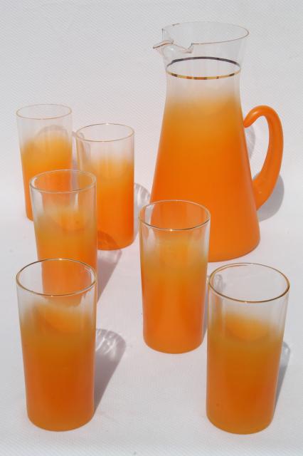 https://1stopretroshop.com/item-photos/Blendo-orange-fade-frosted-glass-pitcher-drinking-glasses-vintage-lemonade-or-cocktail-set-1stopretroshop-z5289-1.jpg