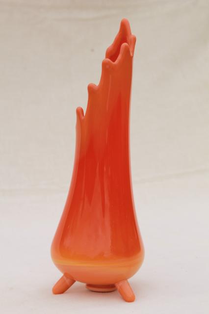 L E Smith glass Simplicity swung shape tall vase, vintage bittersweet orange color 