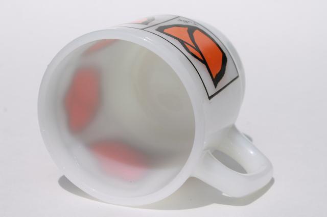 Tulip flower vintage Anchor Hocking Fire-King milk glass coffee cup mug