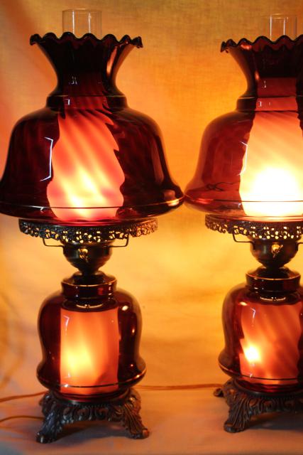 amethyst glass Abigail Adams chimney shade lamps, vintage Quoziel lamp set