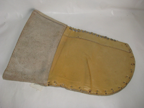 Barbeque grill, stove or oven pot holder mitt, heavy leather w/ nails
