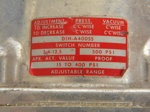 Barksdale pressure or vacuum activated switch D1H-A400SS