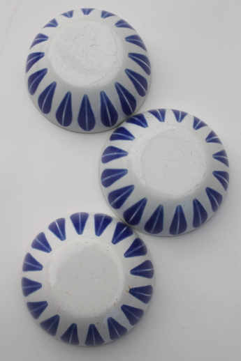 Cathrine Holm lotus sauce bowls, Scandinavian modern vintage blue & white enamelware