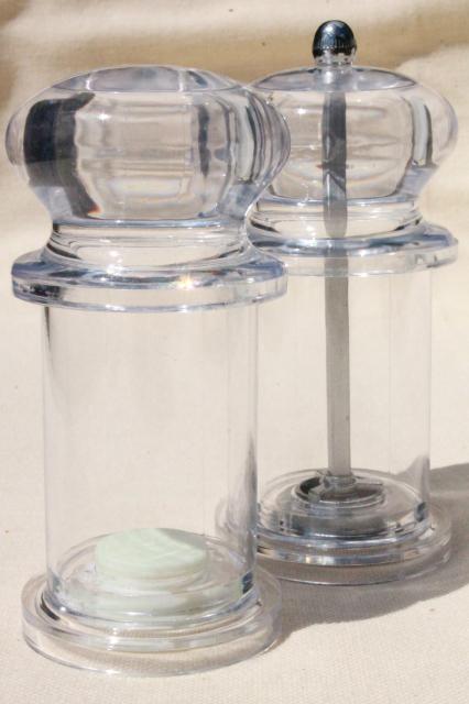 clear lucite plastic S&P kitchen range set, retro modern pepper grinder & salt shaker