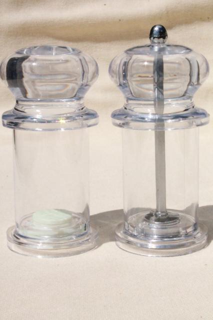 clear lucite plastic S&P kitchen range set, retro modern pepper grinder & salt shaker