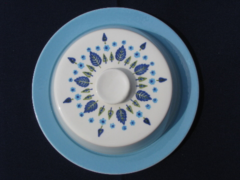 Covered round butter/cheese dish, Swiss Chalet vintage Marcrest pottery
