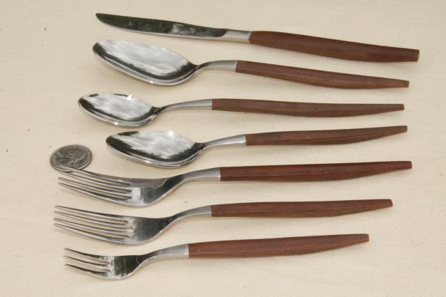 https://1stopretroshop.com/item-photos/danish-mod-vintage-silverware-Ekco-Eterna-canoe-muffin-stainless-flatware-rosewood-handles-1stopretroshop-nt717117-11.jpg