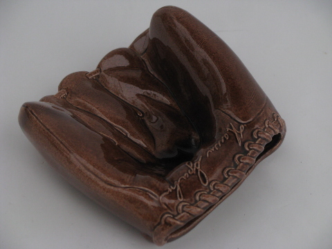 Dated 1954 Warren Spahn baseball glove, vintage ceramic souvenir