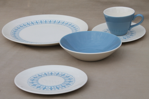 Richelieu by Homer Laughlin bread plates with blue fleur de lis pattern set of 4