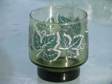 Green ivy pattern vintage Libbey drinks glasses, mod accent shape