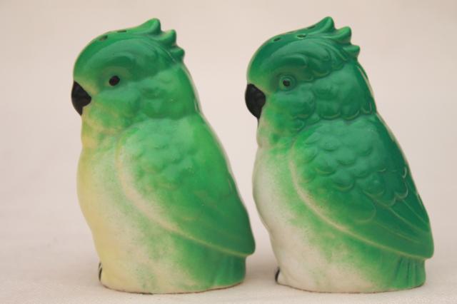 green parrots or cockatiels, cockatoo birds china S&P shakers, vintage Japan