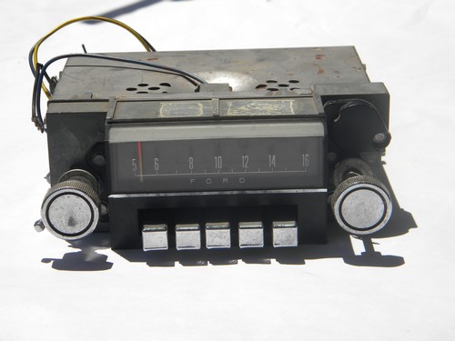 Ford mustang retro radio